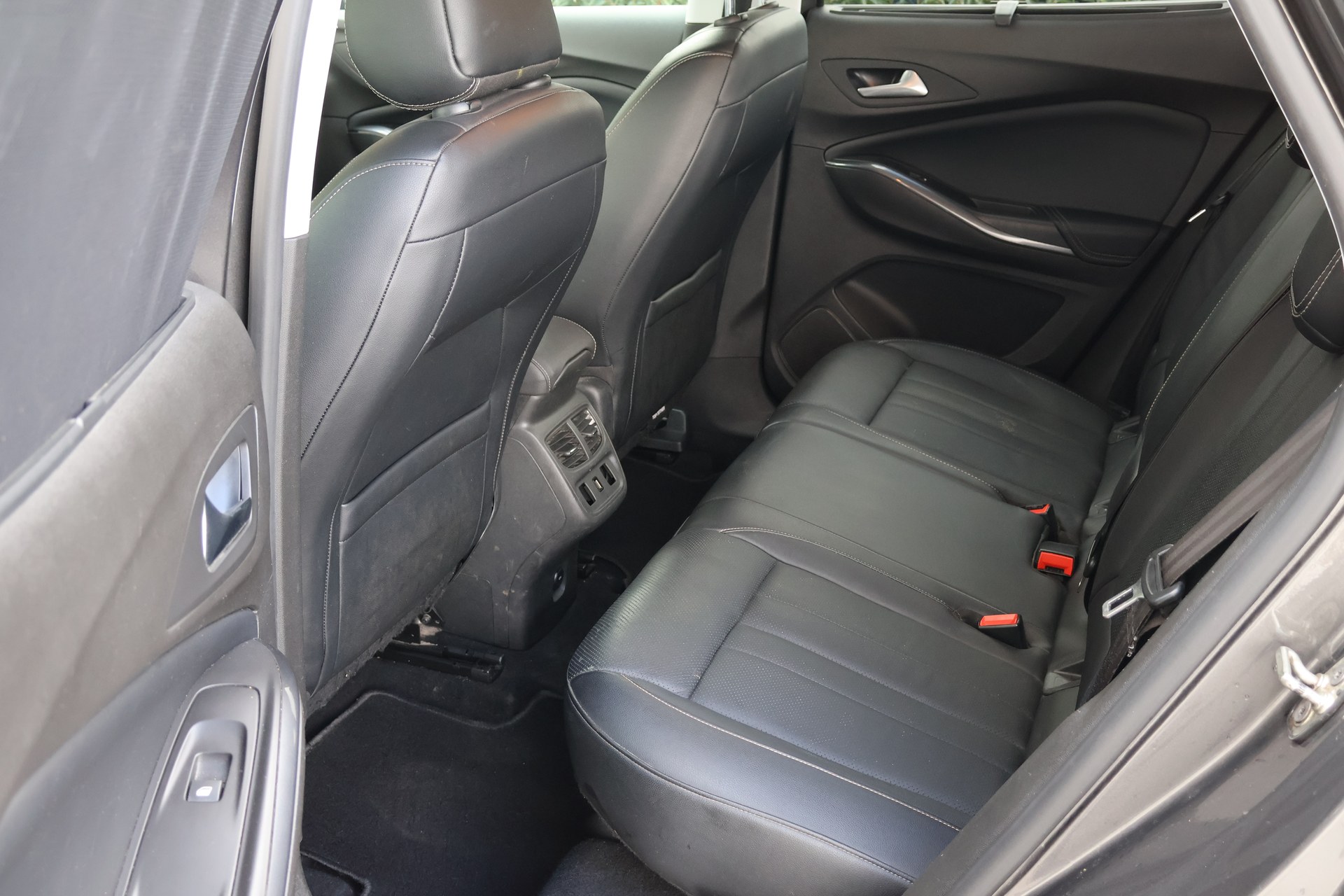 Opel Grandland X 1.2 Turbo Ultimate | Navi | Leder | Camera | PDC | Keyless